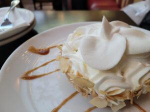 Banana cream pie dessert