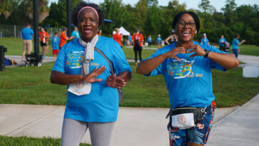 two women participating in the Healthy Selfie 5k