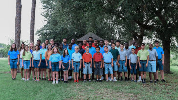 photo of a group of children at Edgewood Children's Ranch