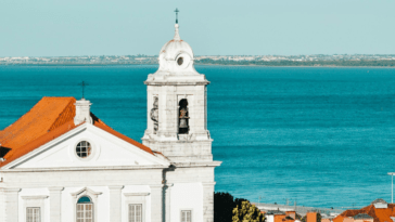 Lisbon_Portugal_ocean_church