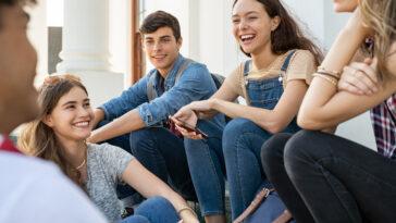 friends chatting