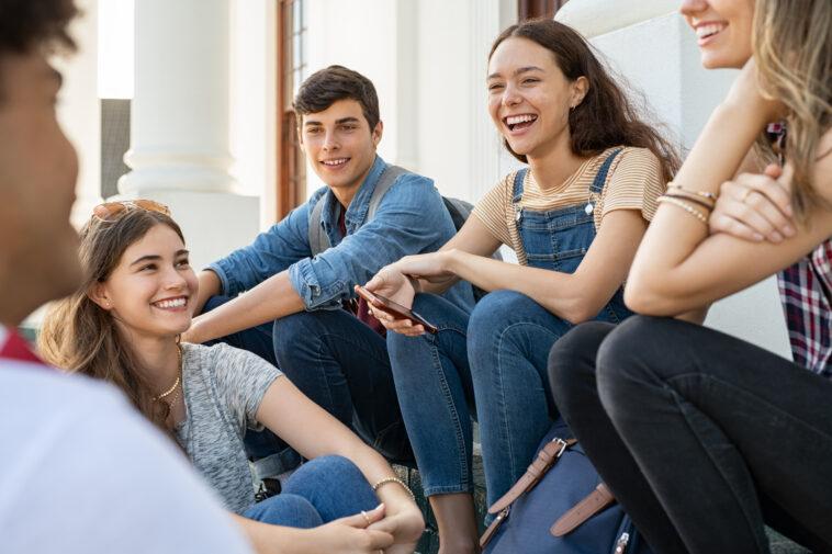 friends chatting