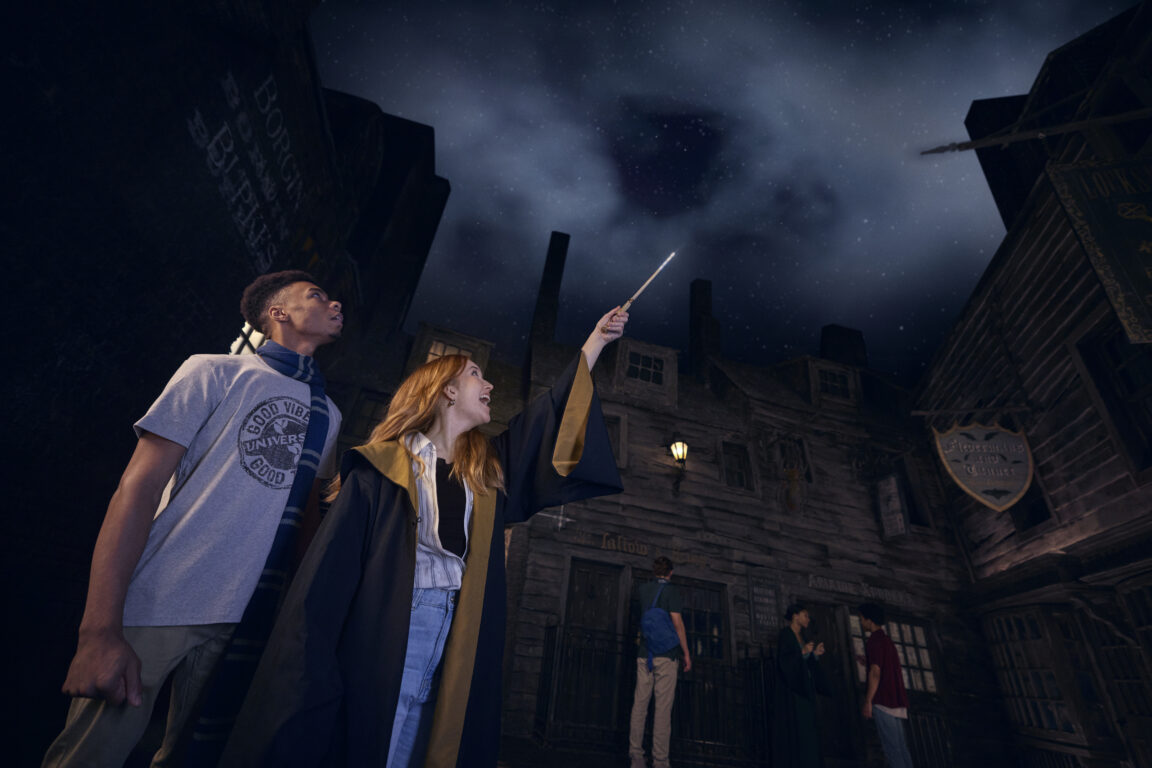 Next-Gen Magic: Universal Orlando Unveils Interactive Wands in The ...