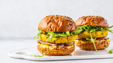 Vegan chickpeas burgers